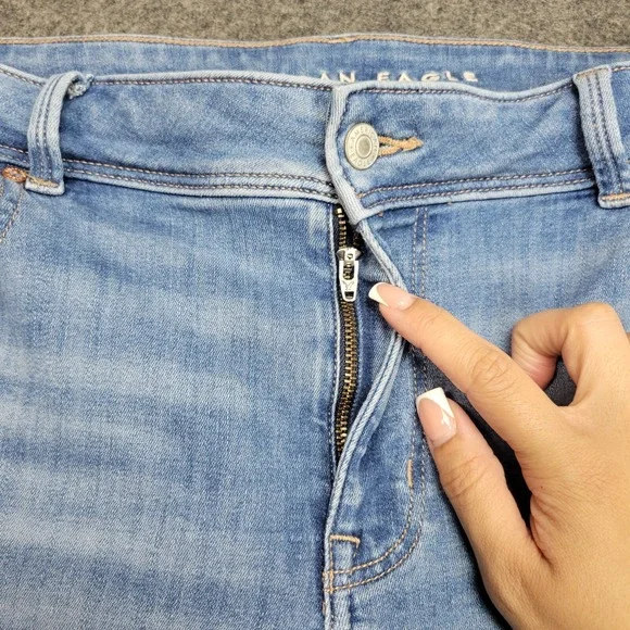 American Eagle Outfitters Light Blue Boot Cut Jeans - Picture 6 of 11